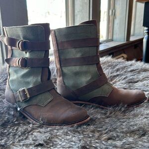 LL Bean  SZ 7.5 Combat Boots Brown Leather W Green Woven Embellishment!